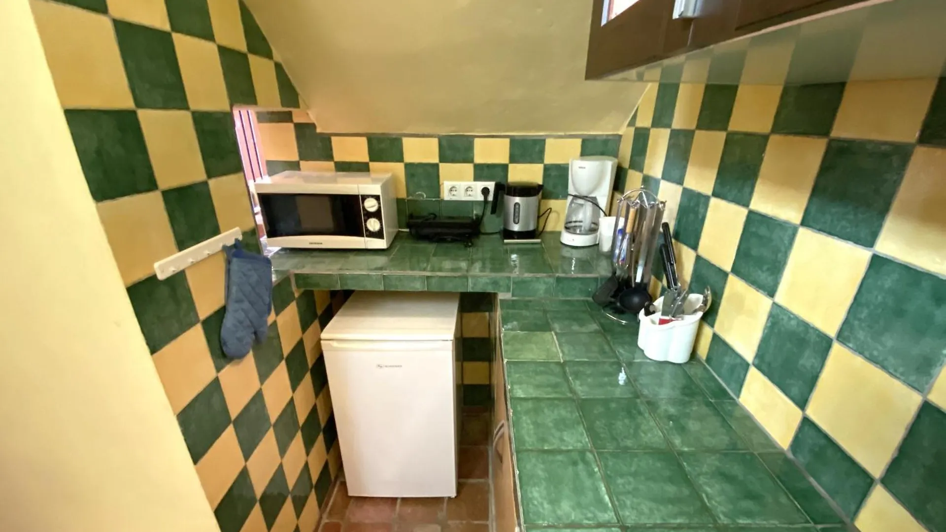 Castle Tower Apartment In Rural Holiday Park 'Bernard' Tolox 0*,